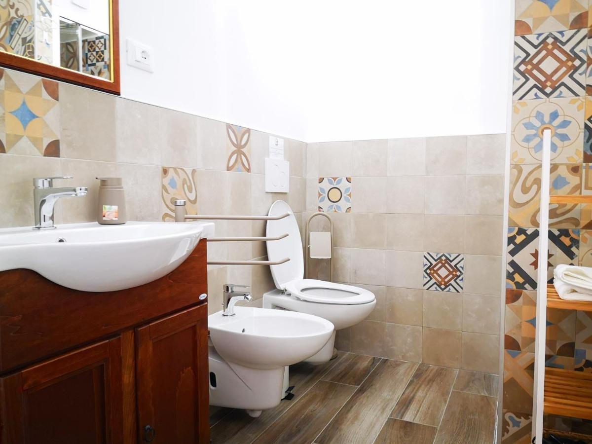 Corte Pietrantica - Charming Rooms & Suites Giovinazzo Ngoại thất bức ảnh