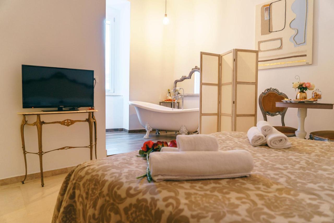 Corte Pietrantica - Charming Rooms & Suites Giovinazzo Ngoại thất bức ảnh