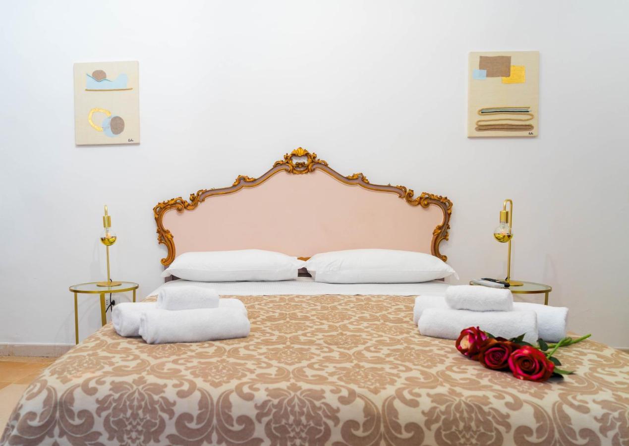 Corte Pietrantica - Charming Rooms & Suites Giovinazzo Ngoại thất bức ảnh
